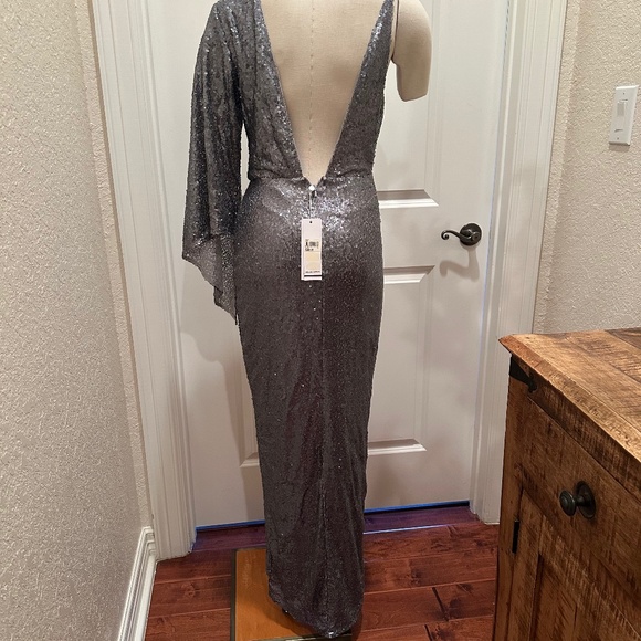 Elle Zeitoune - Picture 2 of 4